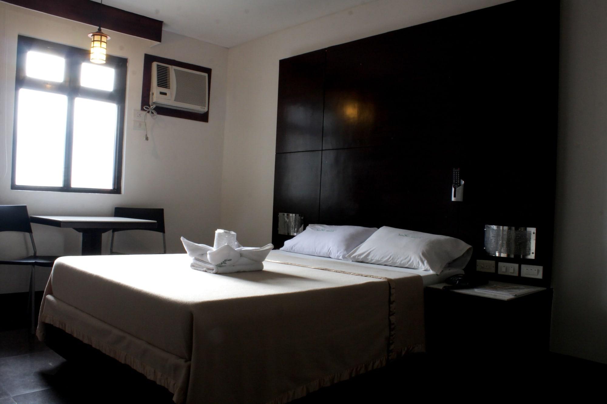 Vista Hotel Cubao Quezon City Zewnętrze zdjęcie