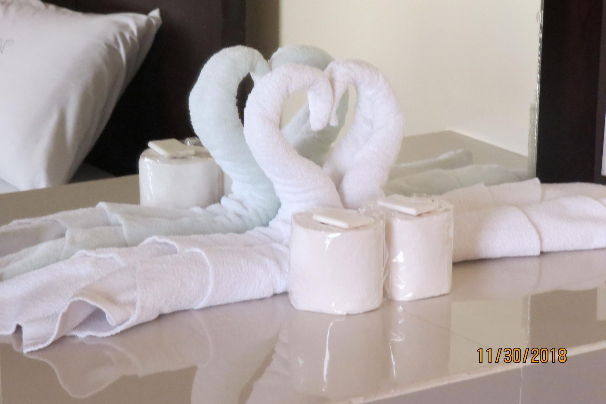 Vista Hotel Cubao Quezon City Zewnętrze zdjęcie