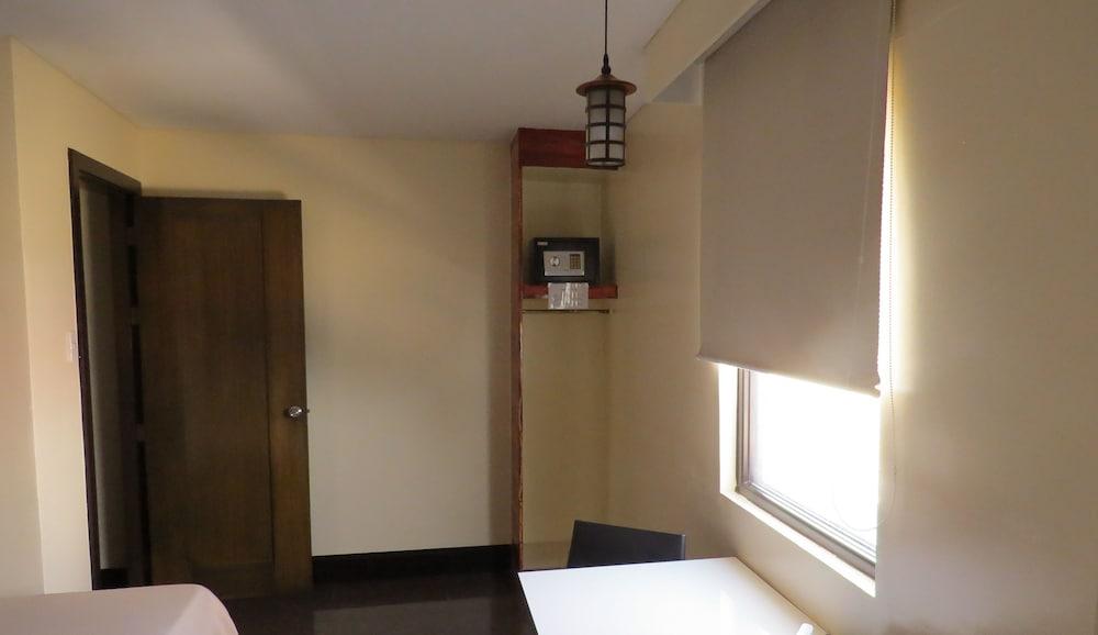 Vista Hotel Cubao Quezon City Zewnętrze zdjęcie