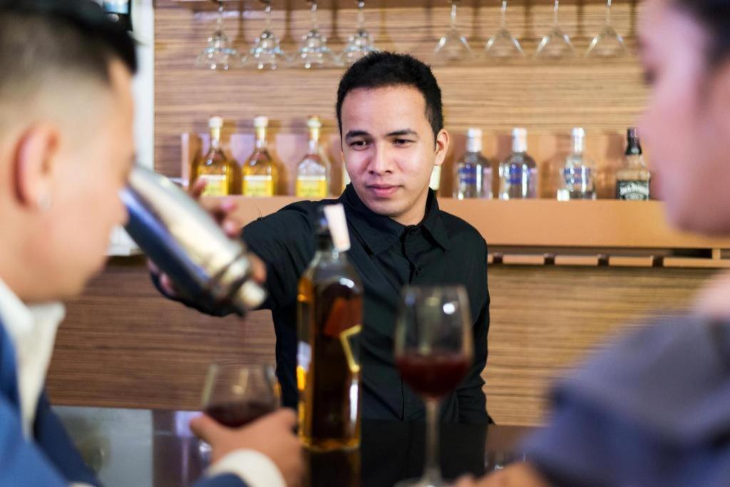 Vista Hotel Cubao Quezon City Zewnętrze zdjęcie