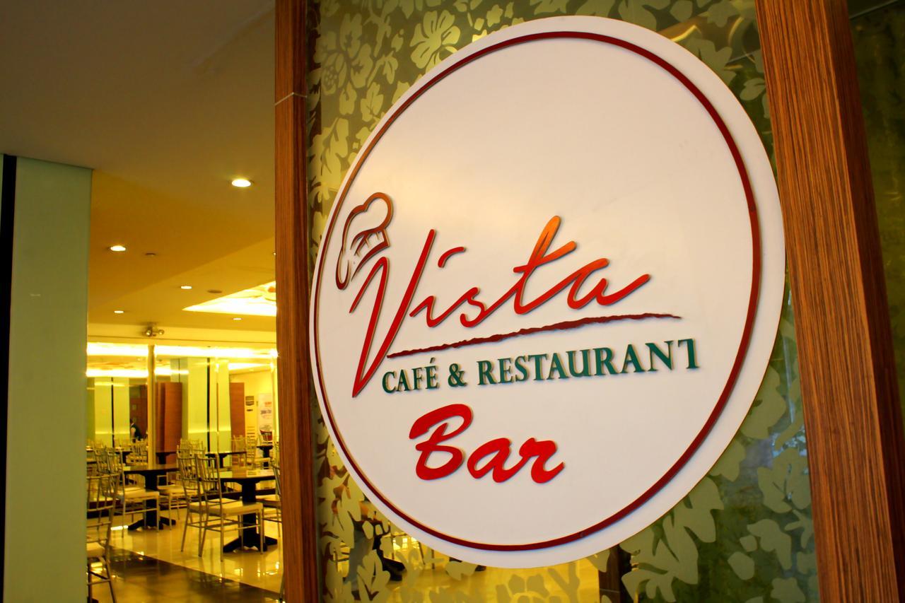 Vista Hotel Cubao Quezon City Zewnętrze zdjęcie